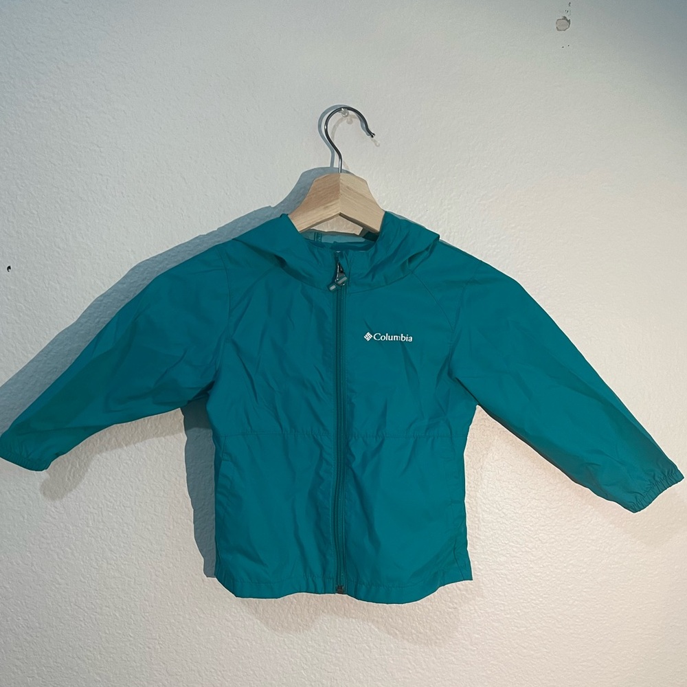 Columbia raincoat 3T